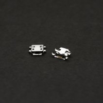 Роз'єм зарядки для Motorola XT1033 Moto G 5 pin (4 кріплень) (контакти посередині) (Micro USB) без шлейфа